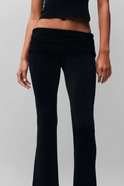 Azia Pant