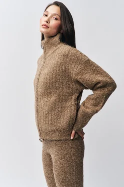 Mila Zip Up